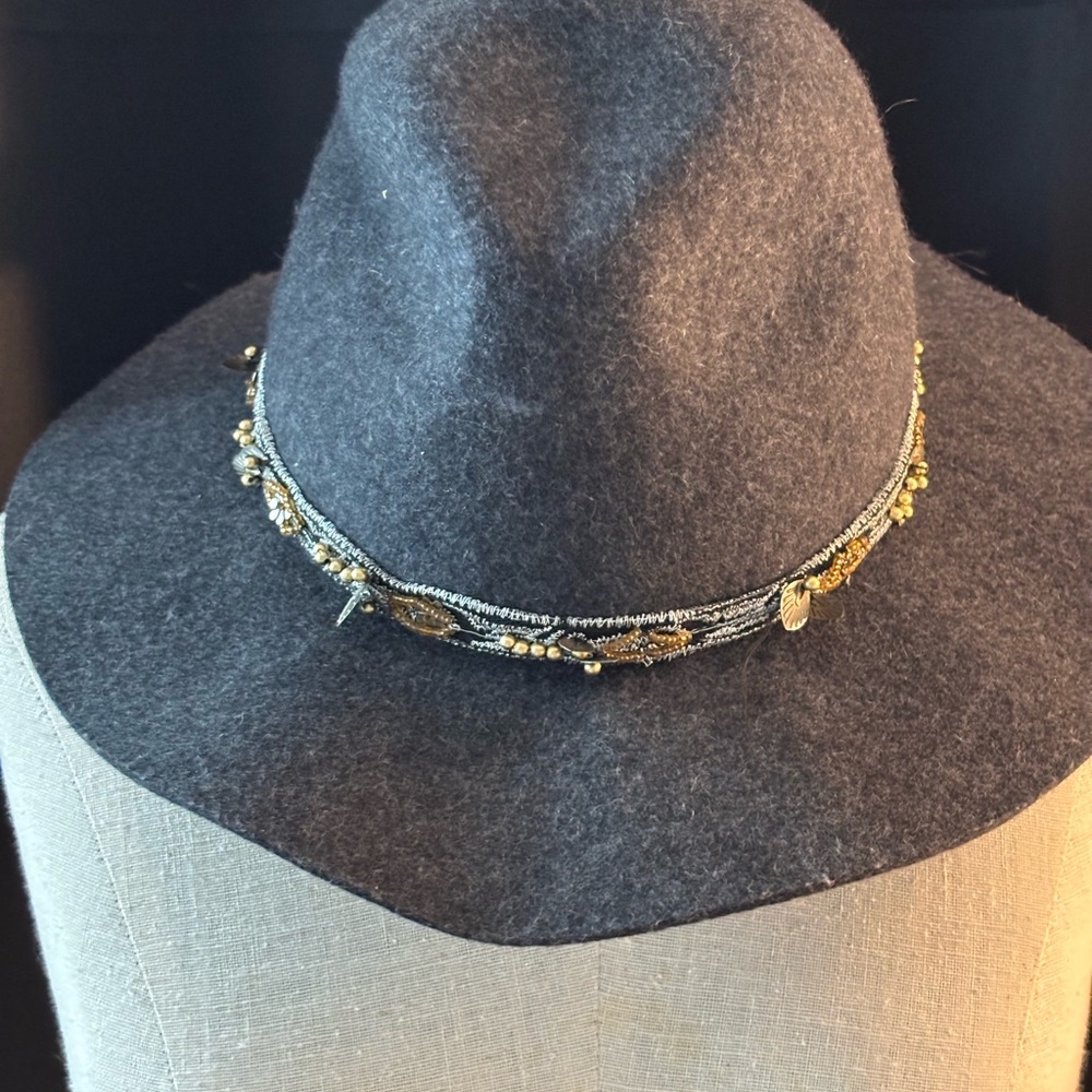 Melrose and Market Gray hat‎ with Gold Accents